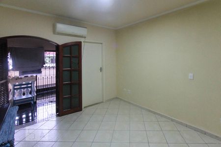 Casa para alugar com 149m², 4 quartos e 2 vagasSuite