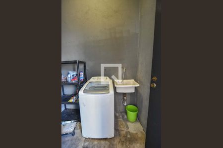 Casa à venda com 300m², 3 quartos e 2 vagasLavanderia