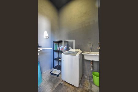 Casa à venda com 300m², 3 quartos e 2 vagasLavanderia