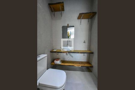 Casa à venda com 300m², 3 quartos e 2 vagasLavabo