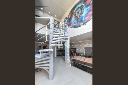 Casa à venda com 300m², 3 quartos e 2 vagasEscada