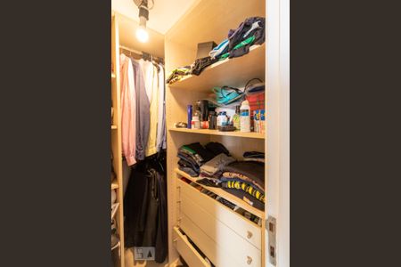 Apartamento para alugar com 100m², 2 quartos e 2 vagas Apartamento para alugar com 100m², 2 quartos e 2 vagasCloset