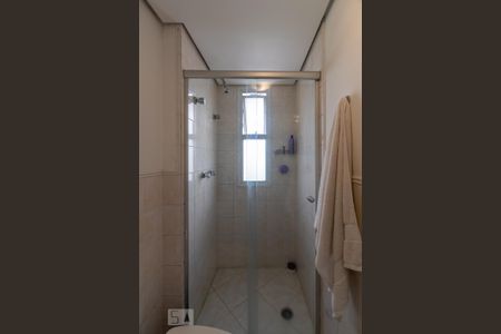 Apartamento para alugar com 100m², 2 quartos e 2 vagas Apartamento para alugar com 100m², 2 quartos e 2 vagasBanheiro da Suíte 1