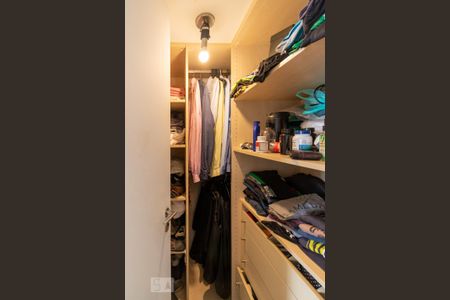 Apartamento para alugar com 100m², 2 quartos e 2 vagas Apartamento para alugar com 100m², 2 quartos e 2 vagasCloset