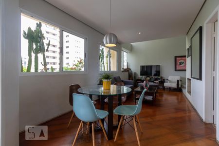Apartamento para alugar com 100m², 2 quartos e 2 vagas Apartamento para alugar com 100m², 2 quartos e 2 vagasSala