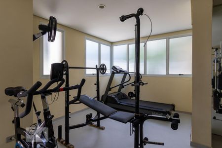 Apartamento para alugar com 100m², 2 quartos e 2 vagas Apartamento para alugar com 100m², 2 quartos e 2 vagasÁrea comum - Academia