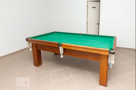 Apartamento para alugar com 66m², 2 quartos e 1 vaga Apartamento para alugar com 66m², 2 quartos e 1 vagaSala de Jogos