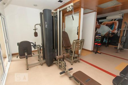 Apartamento para alugar com 66m², 2 quartos e 1 vaga Apartamento para alugar com 66m², 2 quartos e 1 vagaÁrea comum - Academia