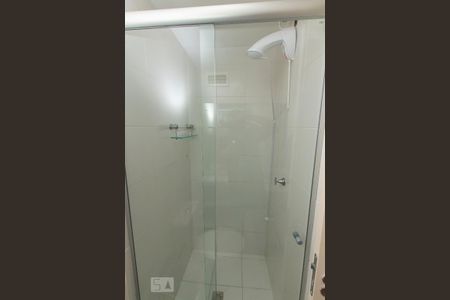 Apartamento para alugar com 66m², 2 quartos e 1 vaga Apartamento para alugar com 66m², 2 quartos e 1 vagaBanheiro da Suíte