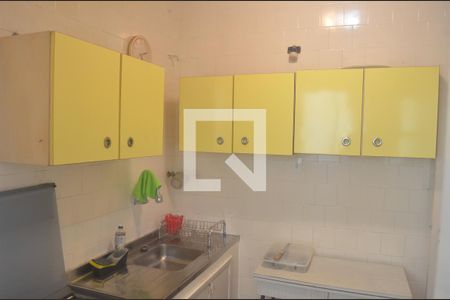 Apartamento para alugar com 55m², 2 quartos e 2 vagasCozinha