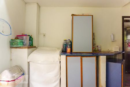 Casa de condomínio à venda com 366m², 5 quartos e 4 vagas Casa de condomínio à venda com 366m², 5 quartos e 4 vagasÁrea de Serviço