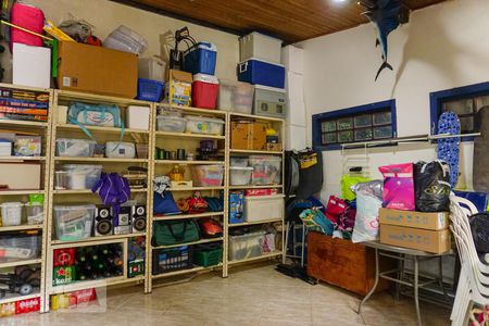 Casa de condomínio à venda com 366m², 5 quartos e 4 vagas Casa de condomínio à venda com 366m², 5 quartos e 4 vagasAlmoxarifado