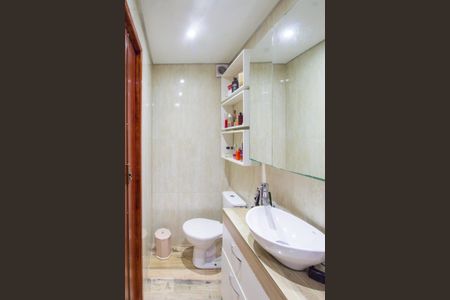 Casa à venda com 90m², 3 quartos e 1 vaga Casa à venda com 90m², 3 quartos e 1 vagaBanheiro