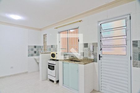 Cozinha de casa para alugar com 1 quarto, 30m² em Jardim Líbano, São Paulo