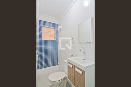 Banheiro de casa para alugar com 1 quarto, 30m² em Jardim Líbano, São Paulo