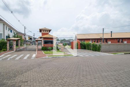 Casa de condomínio à venda com 240m², 4 quartos e 3 vagasFachada e portaria
