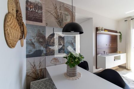 Sala de apartamento para alugar com 2 quartos, 58m² em Vila Itapura, Campinas