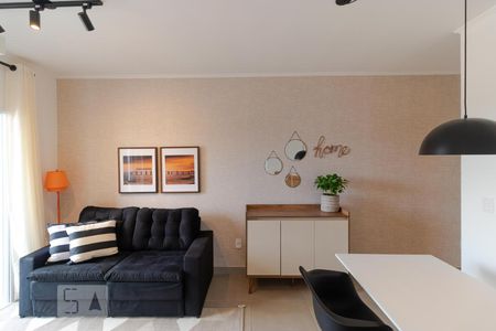 Salas de apartamento para alugar com 2 quartos, 58m² em Vila Itapura, Campinas