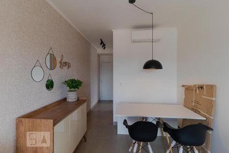 Salas de apartamento para alugar com 2 quartos, 58m² em Vila Itapura, Campinas