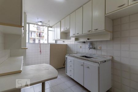 Apartamento à venda com 64m², 2 quartos e 1 vagaCozinha