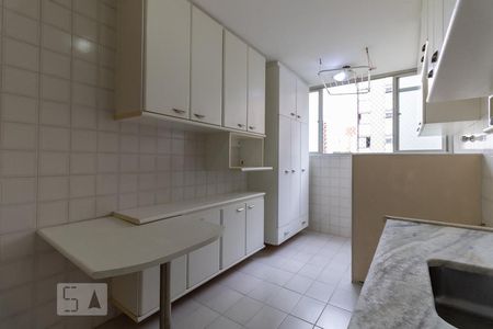 Apartamento à venda com 64m², 2 quartos e 1 vagaCozinha