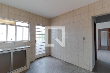 Casa para alugar com 90m², 3 quartos e 2 vagasCozinha
