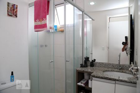 Apartamento à venda com 70m², 2 quartos e 2 vagasBanheiro da Suíte 