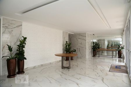 Apartamento à venda com 70m², 2 quartos e 2 vagasHall Social 
