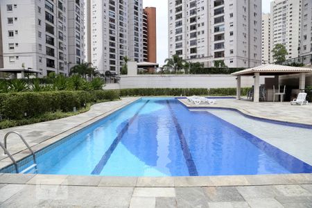 Apartamento à venda com 70m², 2 quartos e 2 vagasÁrea Comum - Piscina