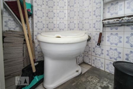 Apartamento à venda com 82m², 3 quartos e 2 vagasBanheiro de Serviço