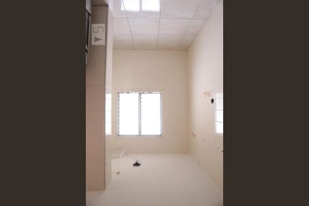 Casa de condomínio à venda com 55m², 2 quartos e 1 vagaÁrea de Serviço