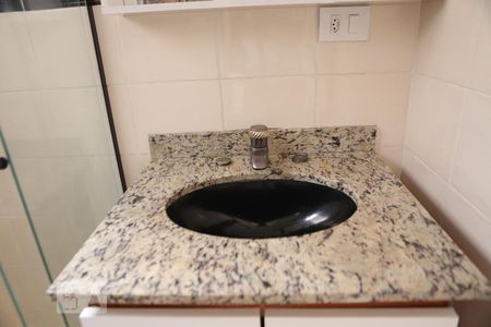 Casa de condomínio à venda com 55m², 2 quartos e 1 vagaBanheiro