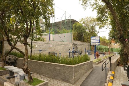 Casa de condomínio à venda com 55m², 2 quartos e 1 vagaÁrea Comum