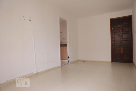 Sala de casa de condomínio à venda com 2 quartos, 52m² em Saúde, São Paulo