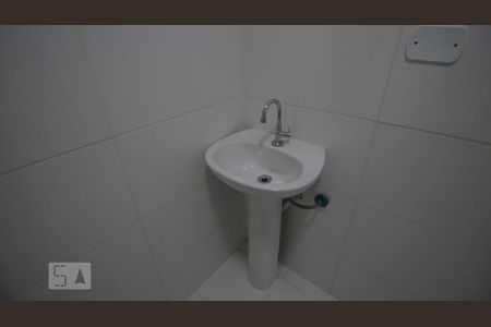 Apartamento à venda com 47m², 2 quartos e sem vagaDetalhe do banheiro