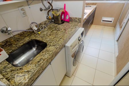 Apartamento à venda com 60m², 2 quartos e 1 vagaÁrea de Serviço