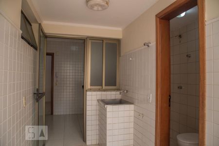 Apartamento para alugar com 120m², 3 quartos e 2 vagasÁrea de serviço