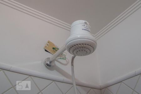 Apartamento para alugar com 120m², 3 quartos e 2 vagasBanheiro da suíte - chuveiro