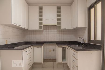 Apartamento para alugar com 120m², 3 quartos e 2 vagasCozinha