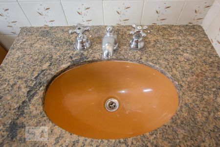 Apartamento à venda com 110m², 3 quartos e 2 vagasDetalhe Banheiro