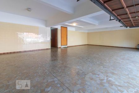 Garagem de casa à venda com 3 quartos, 350m² em Vila Albertina, São Paulo