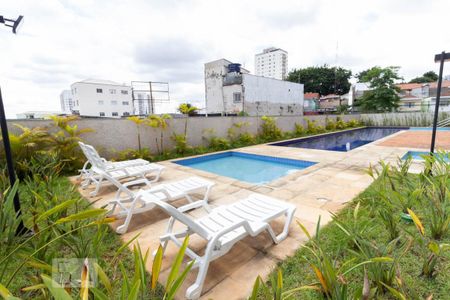 Apartamento à venda com 53m², 2 quartos e 1 vaga Apartamento à venda com 53m², 2 quartos e 1 vagaÁrea Comum - Piscina