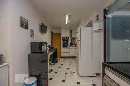 Apartamento à venda com 224m², 4 quartos e 3 vagasCozinha
