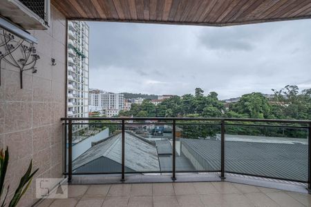 Apartamento à venda com 224m², 4 quartos e 3 vagasQuarto Suíte Varanda