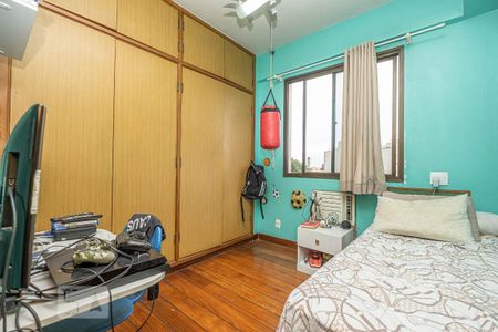 Apartamento à venda com 224m², 4 quartos e 3 vagasQuarto 2