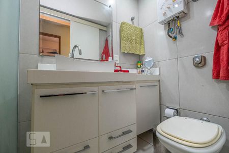 Apartamento à venda com 224m², 4 quartos e 3 vagasBanheiro Social