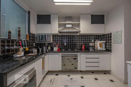 Apartamento à venda com 224m², 4 quartos e 3 vagasCozinha