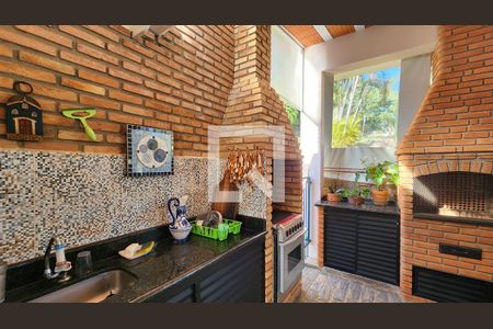 Casa à venda com 420m², 4 quartos e 2 vagas Casa à venda com 420m², 4 quartos e 2 vagasÁrea comum