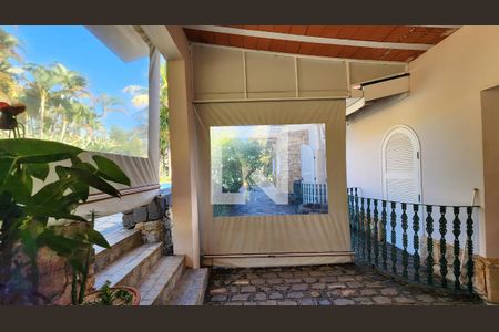 Casa à venda com 420m², 4 quartos e 2 vagas Casa à venda com 420m², 4 quartos e 2 vagasÁrea comum