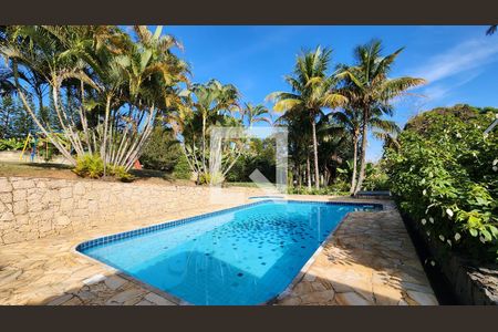 Casa à venda com 420m², 4 quartos e 2 vagas Casa à venda com 420m², 4 quartos e 2 vagasÁrea comum